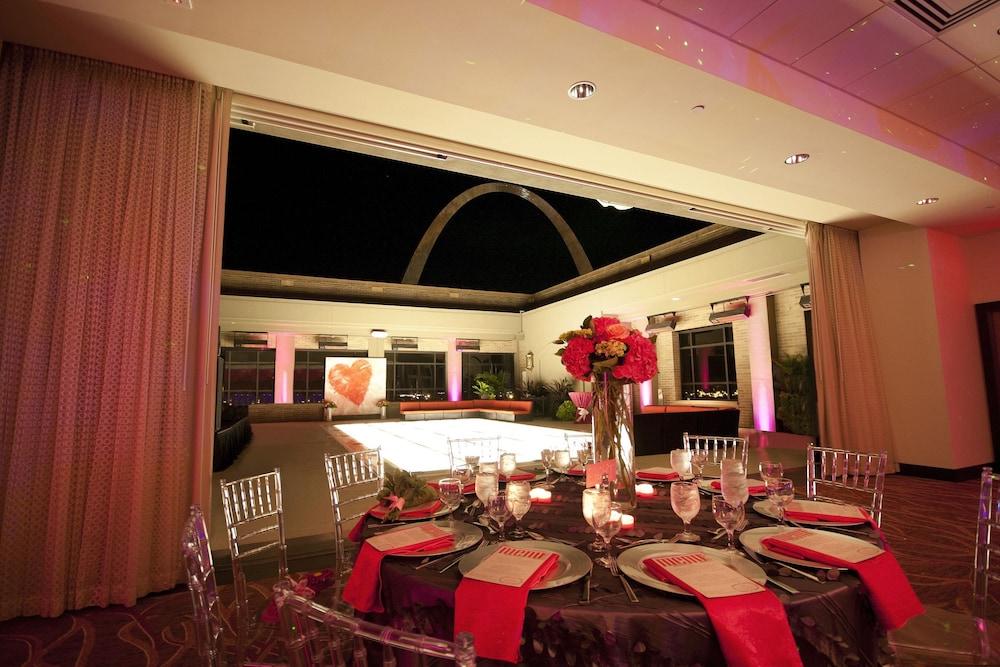 Hyatt Regency Saint Louis At The Arch Hotel Exterior photo